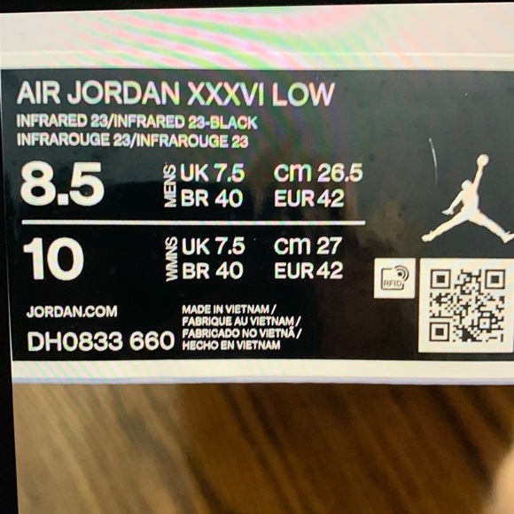 Air Jordan Sneakers, size 8.5. BOX IS NOT INCLUDED. - Picture 15 of 16